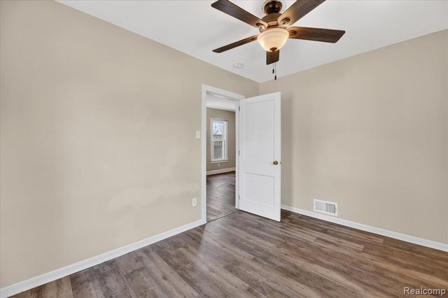 2426 Maryland Avenue, Flint, MI 48506