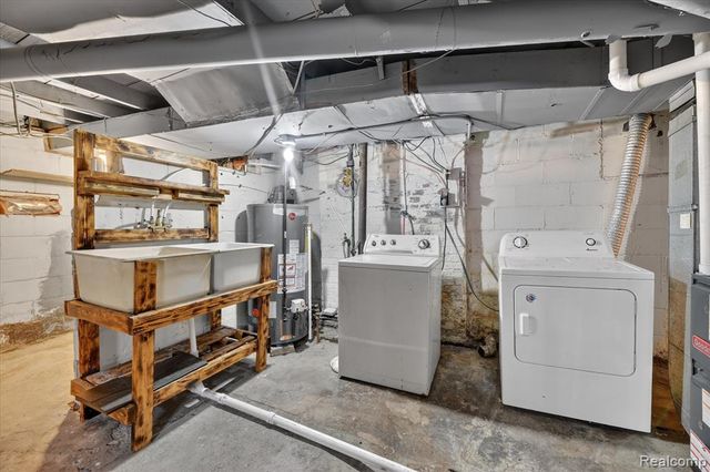 2426 Maryland Avenue, Flint, MI 48506