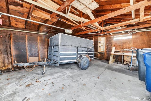 2426 Maryland Avenue, Flint, MI 48506