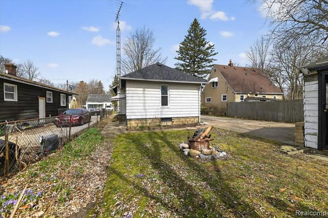 2426 Maryland Avenue, Flint, MI 48506