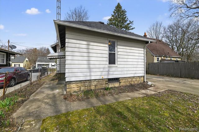 2426 Maryland Avenue, Flint, MI 48506