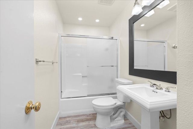 3600 Thomas More Way, Modesto, CA 95356