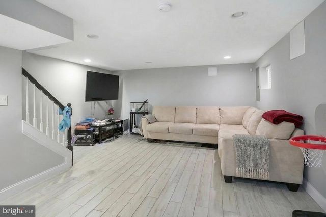 4247 FORT DUPONT TER SE, Washington, DC 20020