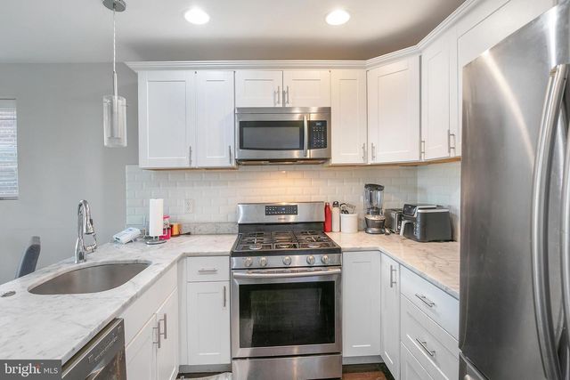 4247 FORT DUPONT TER SE, Washington, DC 20020