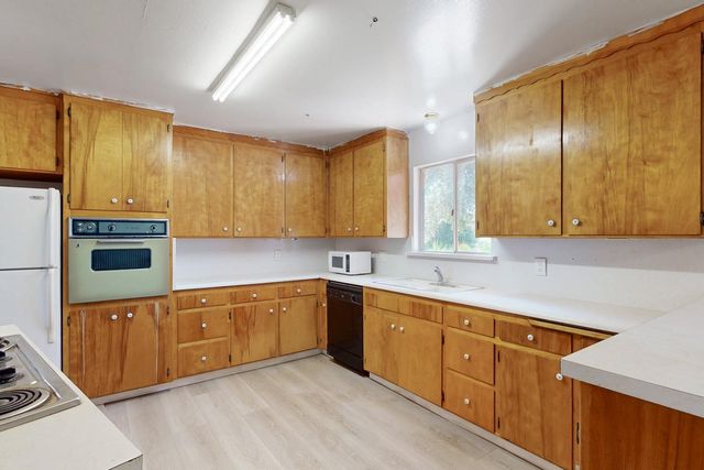 633 Cox Ln, Oroville, CA 95965