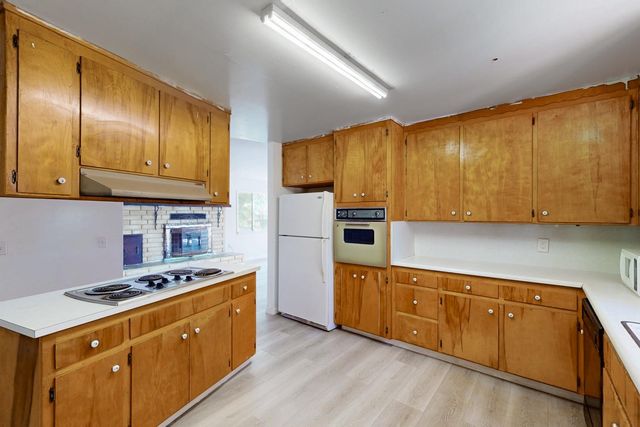 633 Cox Ln, Oroville, CA 95965