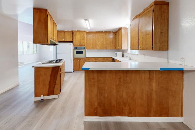 633 Cox Ln, Oroville, CA 95965