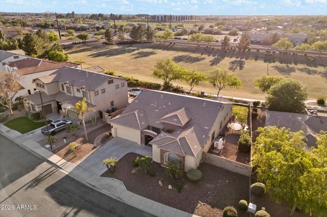 3118 S Colonial Street, Gilbert, AZ 85295