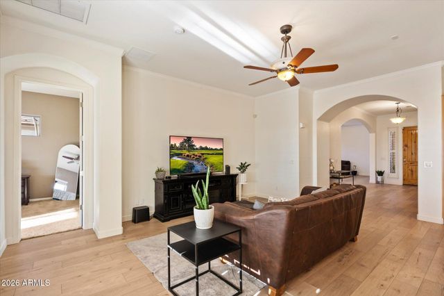 3118 S Colonial Street, Gilbert, AZ 85295