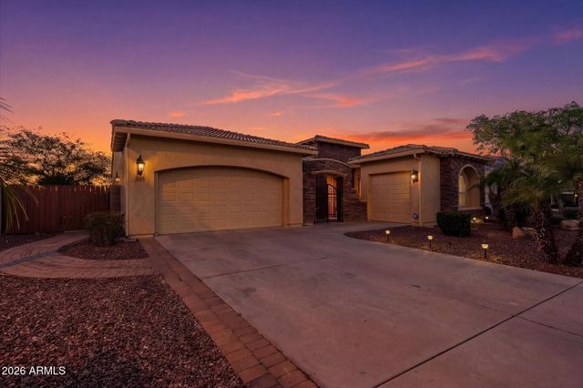 3118 S Colonial Street, Gilbert, AZ 85295