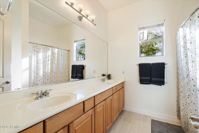 3118 S Colonial Street, Gilbert, AZ 85295