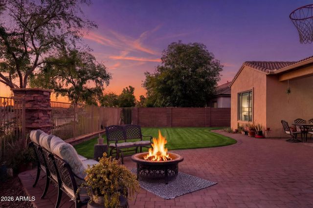 3118 S Colonial Street, Gilbert, AZ 85295