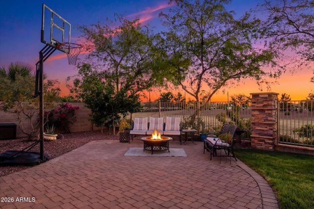 3118 S Colonial Street, Gilbert, AZ 85295