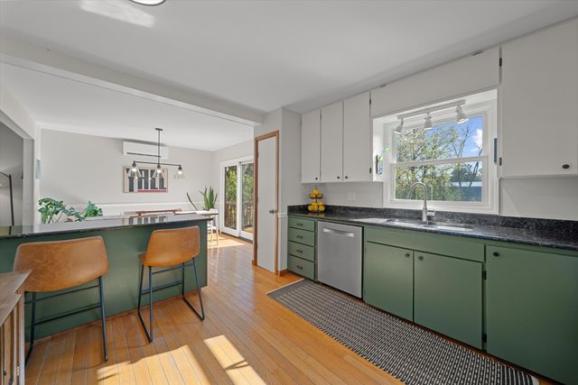 656 Barber Avenue, Ann Arbor, MI 48103