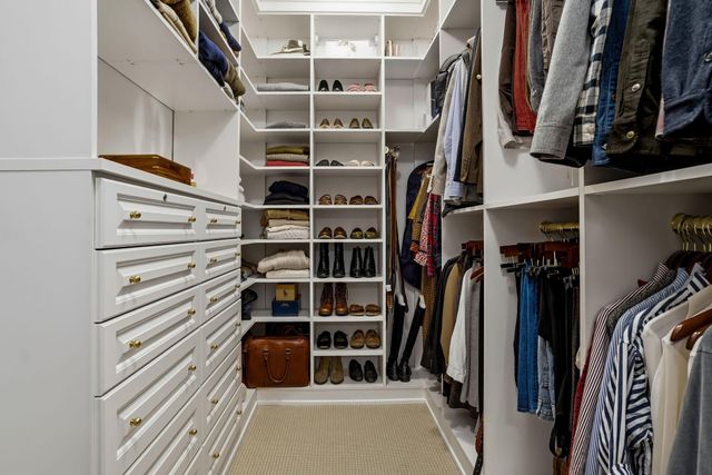 212 Cedar Lake Road S, Minneapolis, MN 55405