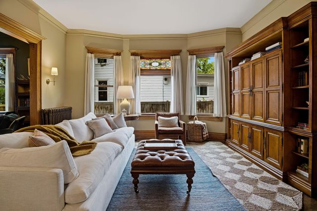 212 Cedar Lake Road S, Minneapolis, MN 55405