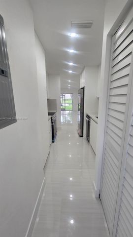 3050 NW 106th Avenue 7, Sunrise, FL 33322