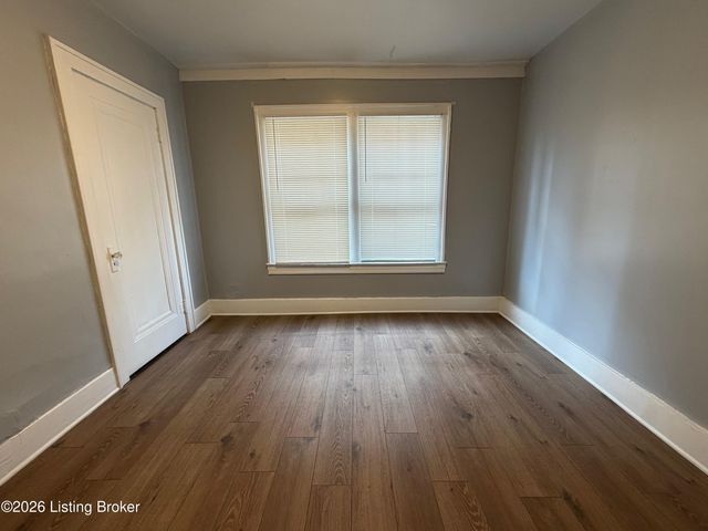 666 Lindell Ave 1, Louisville, KY 40211