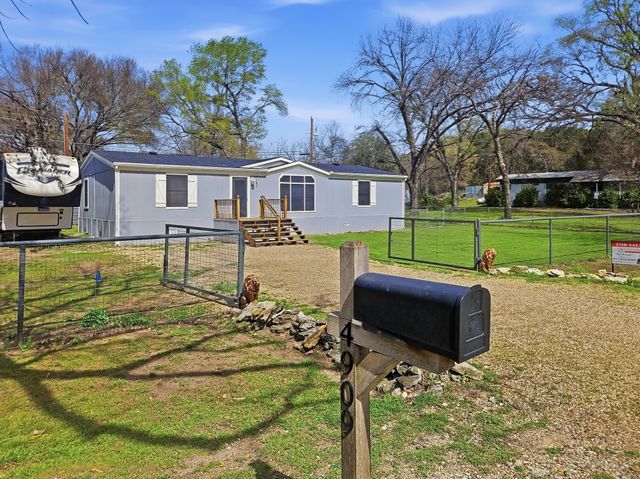 4909 Mesa Court, Weatherford, TX 76087