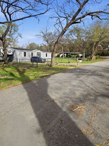 4909 Mesa Court, Weatherford, TX 76087