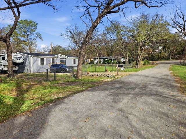 4909 Mesa Court, Weatherford, TX 76087