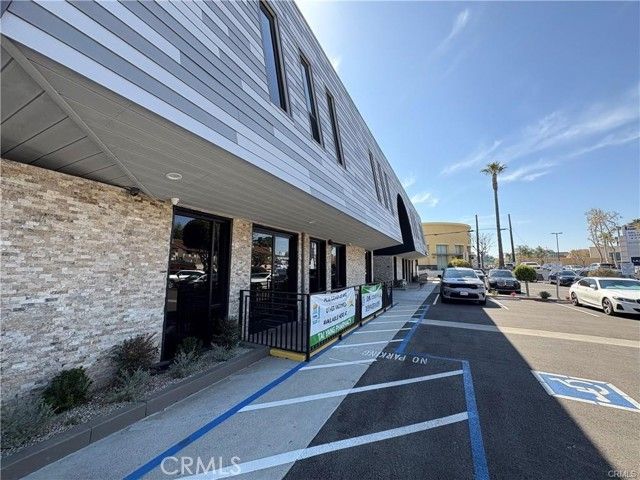 328 S Atlantic Blvd, Monterey Park, CA 91745