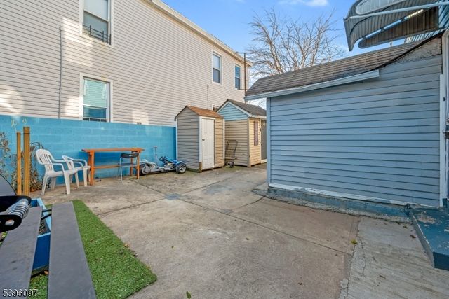 113 2nd St, Elizabeth City, NJ 07206