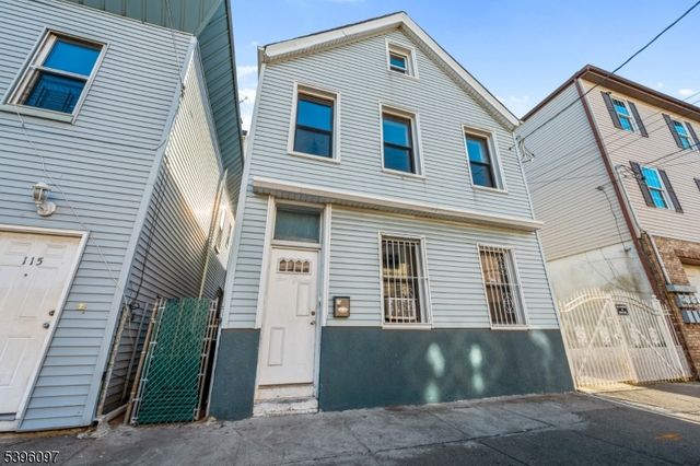 113 2nd St, Elizabeth City, NJ 07206