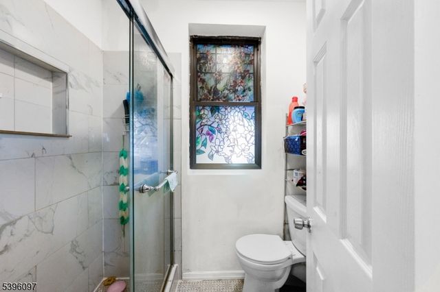 113 2nd St, Elizabeth City, NJ 07206