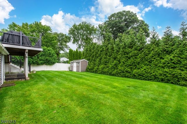 3 Barry Dr, Rockaway Twp., NJ 07866
