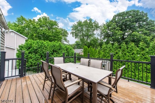 3 Barry Dr, Rockaway Twp., NJ 07866