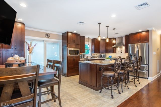 3 Barry Dr, Rockaway Twp., NJ 07866
