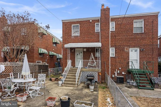 715 OGLETHORPE ST NE, Washington, DC 20011