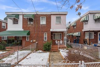 715 OGLETHORPE ST NE, Washington, DC 20011