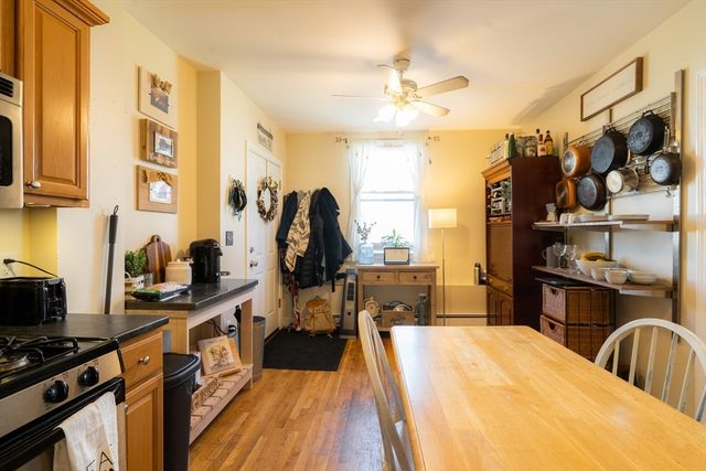 328 Beacon St 1F, Somerville, MA 02143