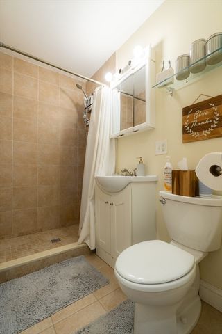 328 Beacon St 1F, Somerville, MA 02143