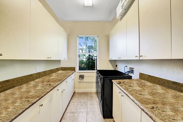 2846 Juniper Lane, Davie, FL 33330