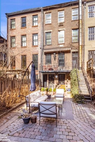 428 W 44TH Street, New York City, NY 10036