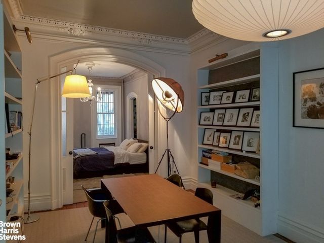 428 W 44TH Street, New York City, NY 10036