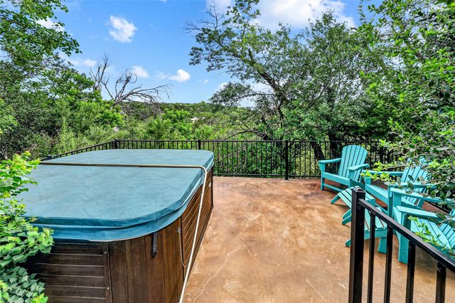 19110 Hornsby LN, Spicewood, TX 78669