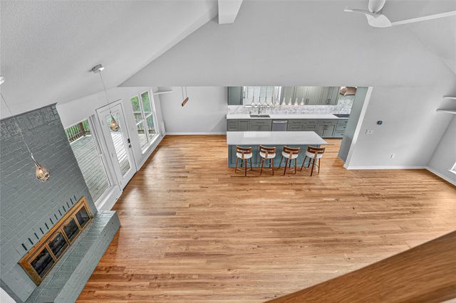 19110 Hornsby LN, Spicewood, TX 78669