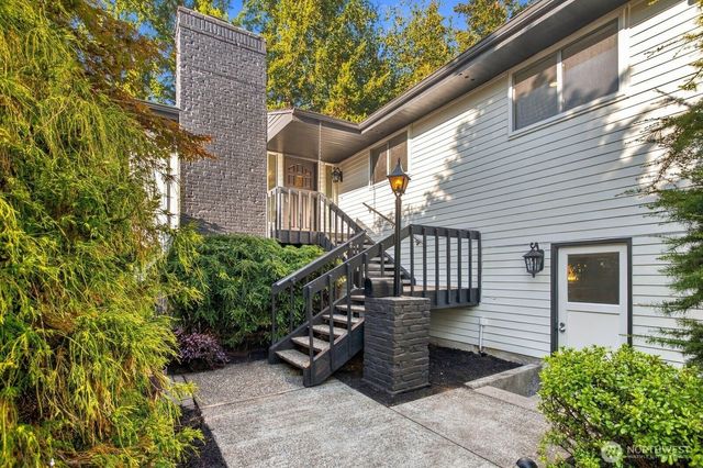7011 165th Place SW, Edmonds, WA 98026