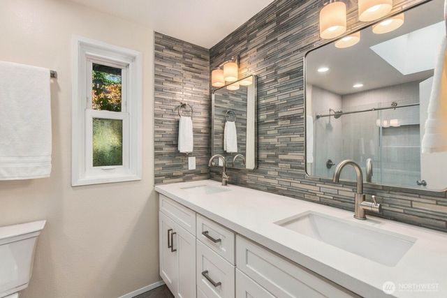 7011 165th Place SW, Edmonds, WA 98026