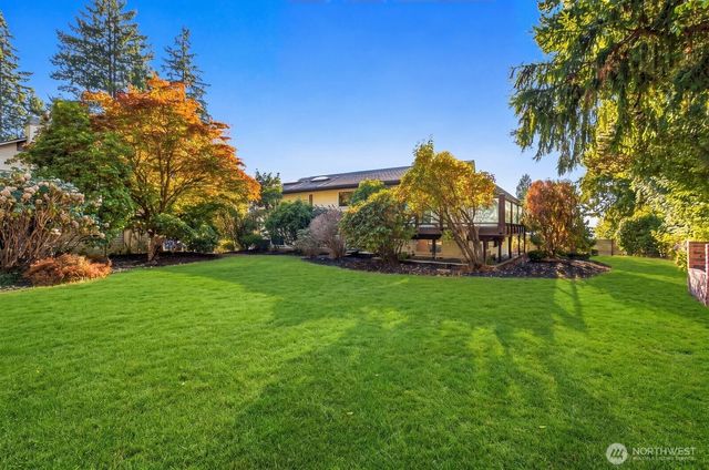 7011 165th Place SW, Edmonds, WA 98026