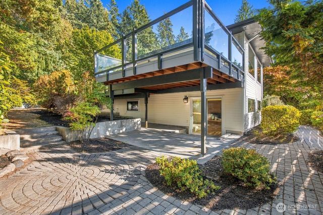 7011 165th Place SW, Edmonds, WA 98026