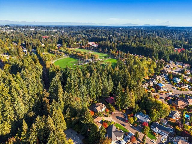 7011 165th Place SW, Edmonds, WA 98026