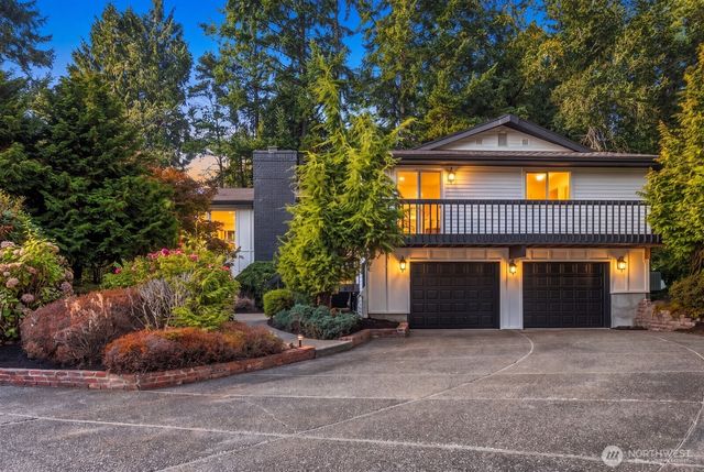 7011 165th Place SW, Edmonds, WA 98026