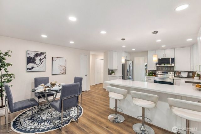 7011 165th Place SW, Edmonds, WA 98026
