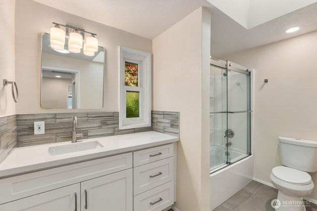 7011 165th Place SW, Edmonds, WA 98026