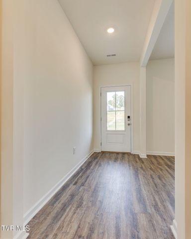 180 Tanasqui Drive, Johnson City, TN 37604